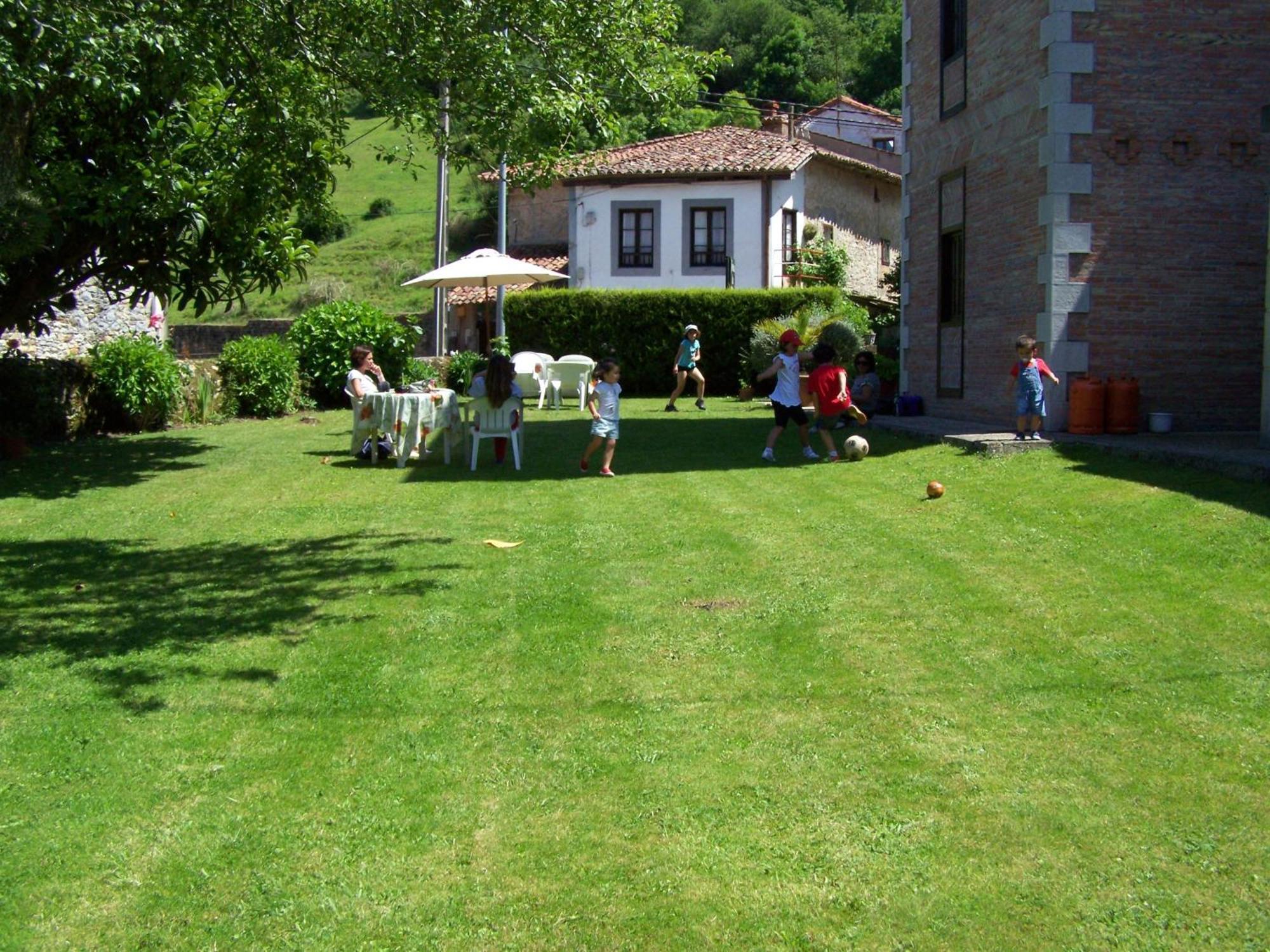 Posada De Muno Munorrodero Exterior photo